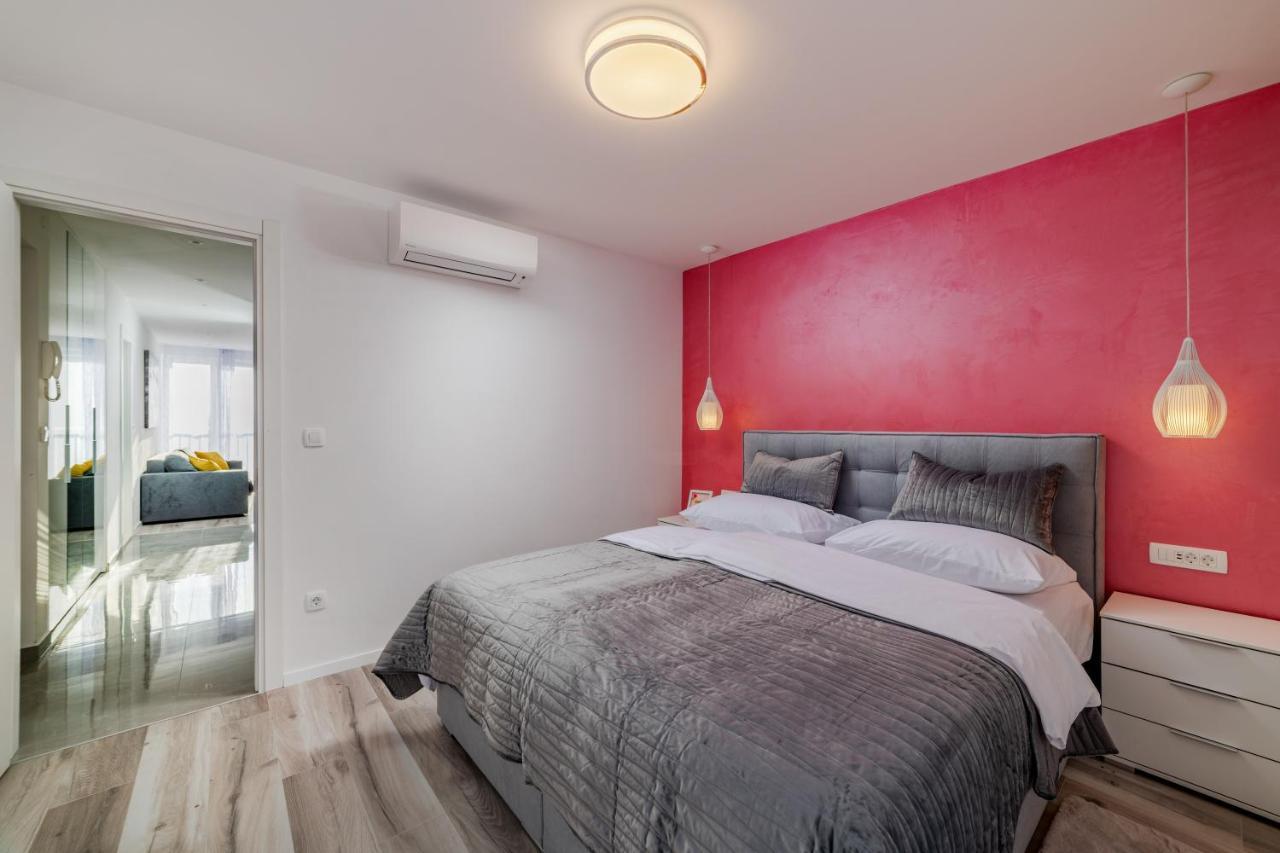 Luxury Apartment Sandra Split Exterior photo