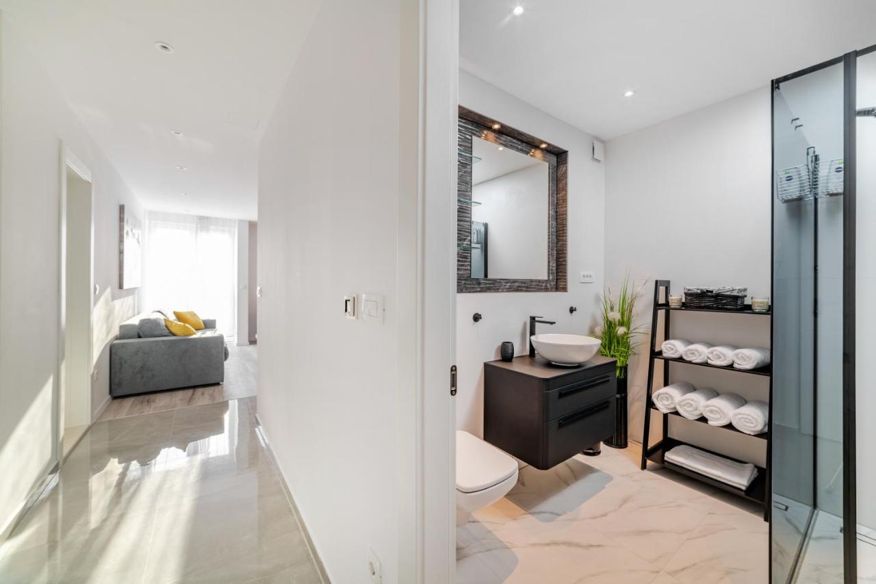 Luxury Apartment Sandra Split Exterior photo